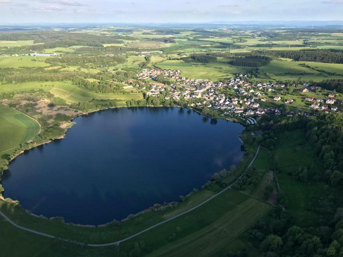 Eifelglueck Appartement Schalkenmehren Buitenkant foto